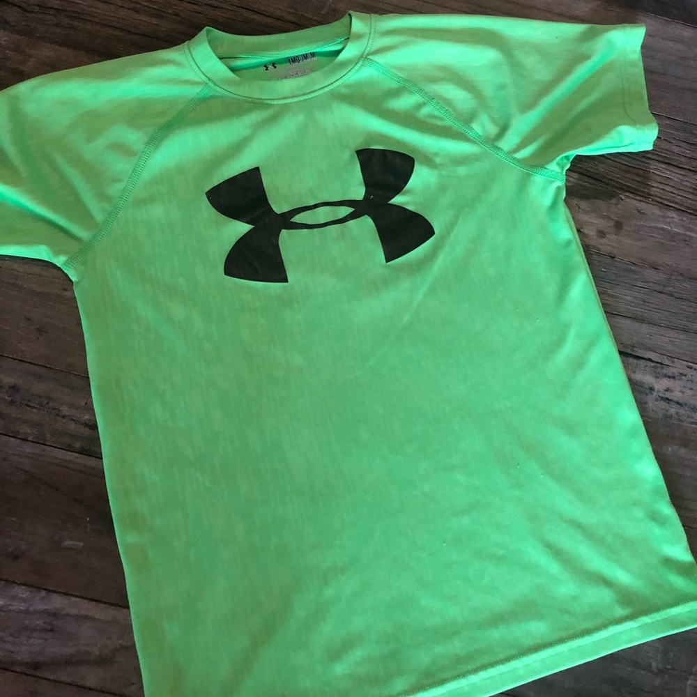 Boys Under Armour Youth Medium Shirt